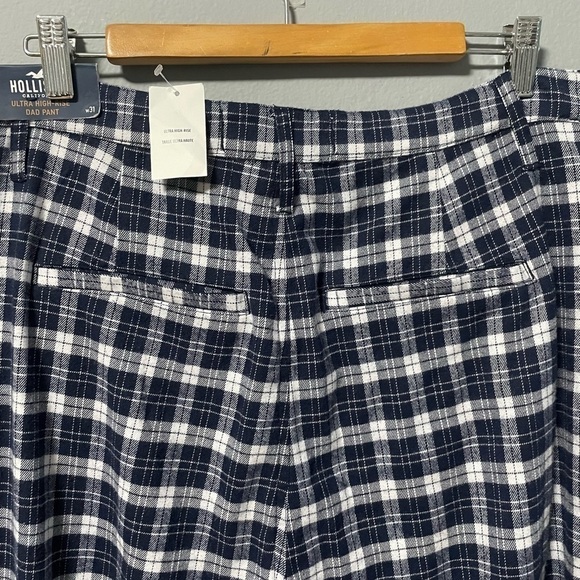 NWT Hollister Ultra High-Rise Flannel Plaid Dad Pants. Size 13R-W31 - Picture 7 of 9